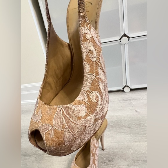 Giuseppe Zanotti Lace Platform - Picture 5 of 8